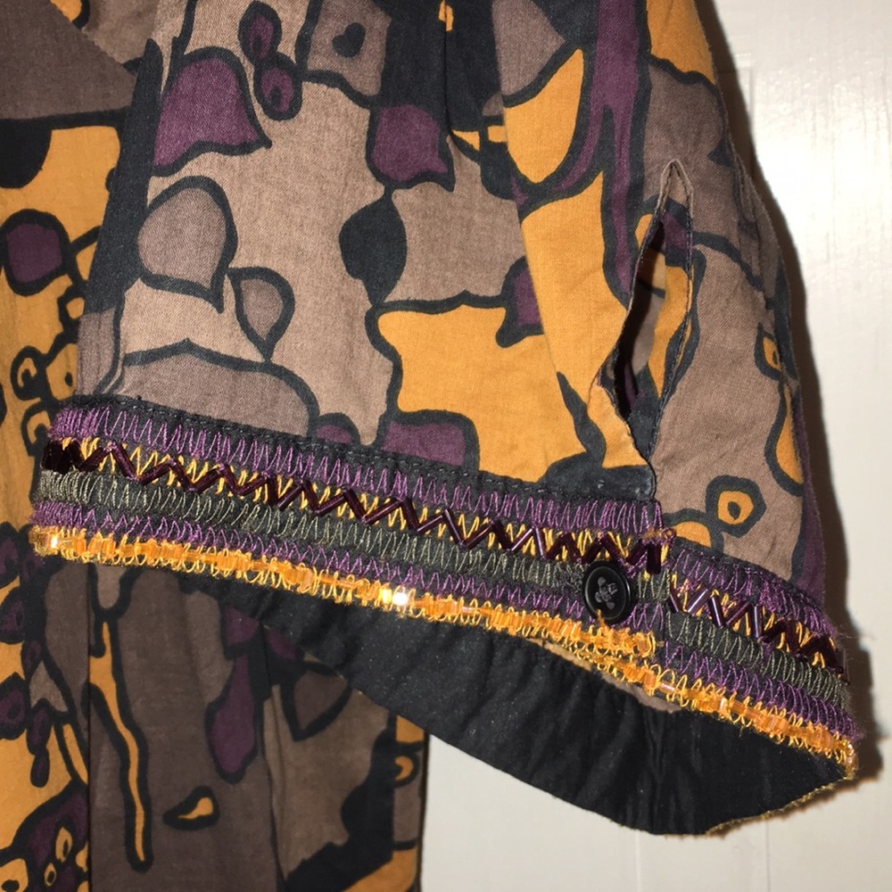 Blouse - Picture 2 of 5